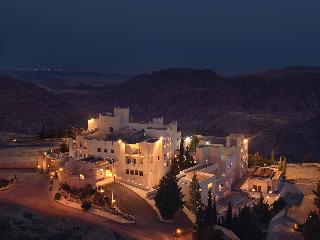 Movenpick Nabatean Castle Hotel
