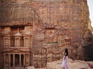 Movenpick Nabatean Castle Hotel