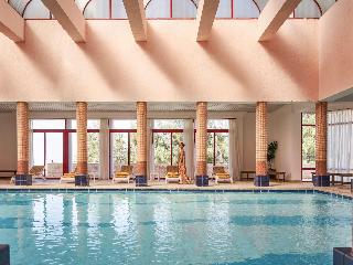 Movenpick Nabatean Castle Hotel