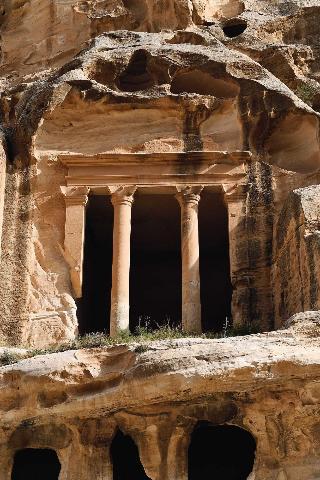 Movenpick Nabatean Castle Hotel