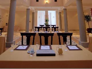 Movenpick Nabatean Castle Hotel
