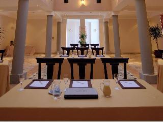 Movenpick Nabatean Castle Hotel