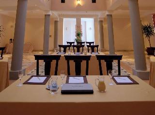 Movenpick Nabatean Castle Hotel