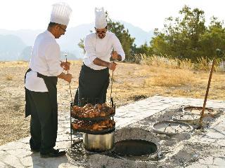 Movenpick Nabatean Castle Hotel