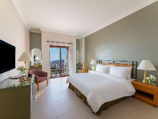Movenpick Nabatean Castle Hotel