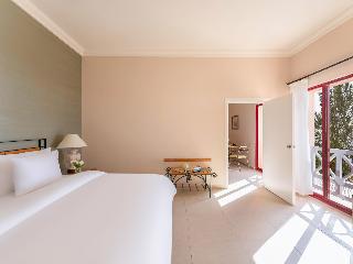 Movenpick Nabatean Castle Hotel