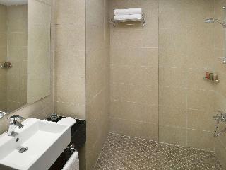 Movenpick Nabatean Castle Hotel