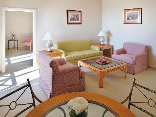 Movenpick Nabatean Castle Hotel