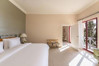 Movenpick Nabatean Castle Hotel