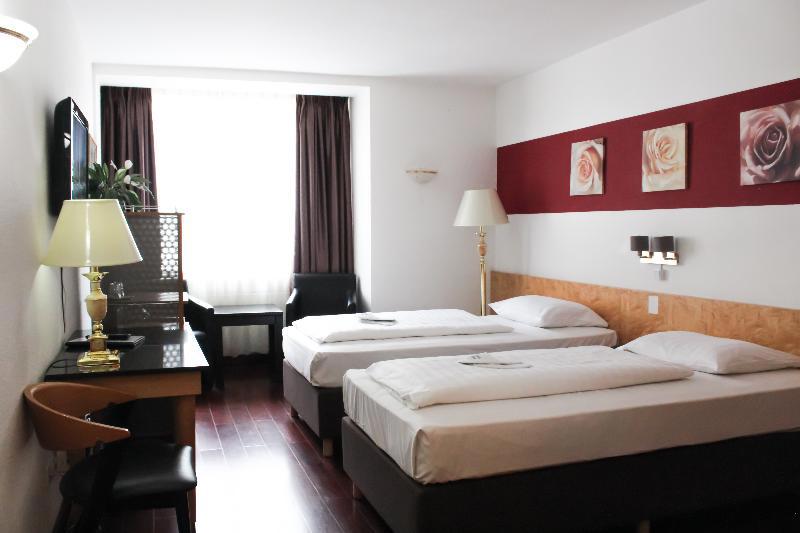 Rugs Hotel Dusseldorf – Self Check- In fotoğrafı