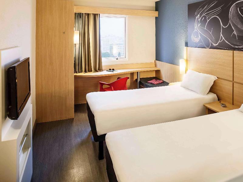Ibis Macae