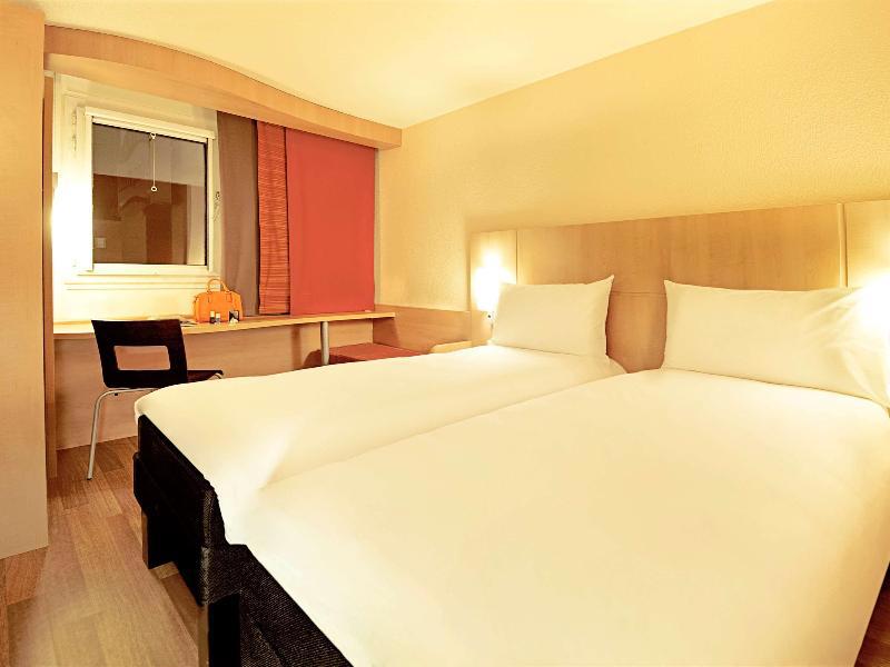 Ibis Macae