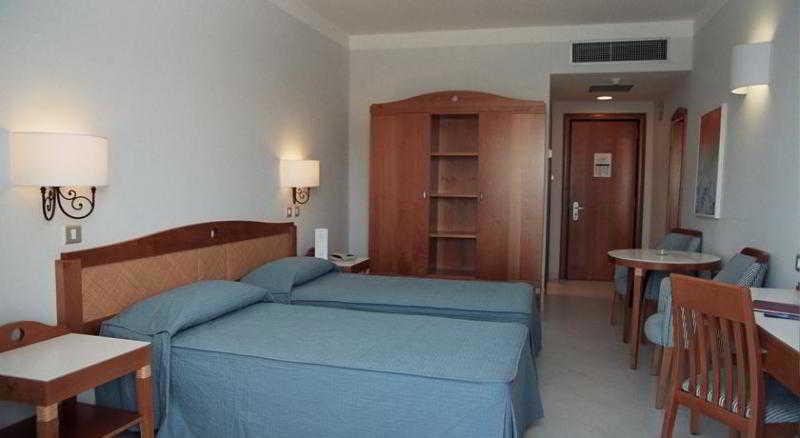 Calypso Hotel