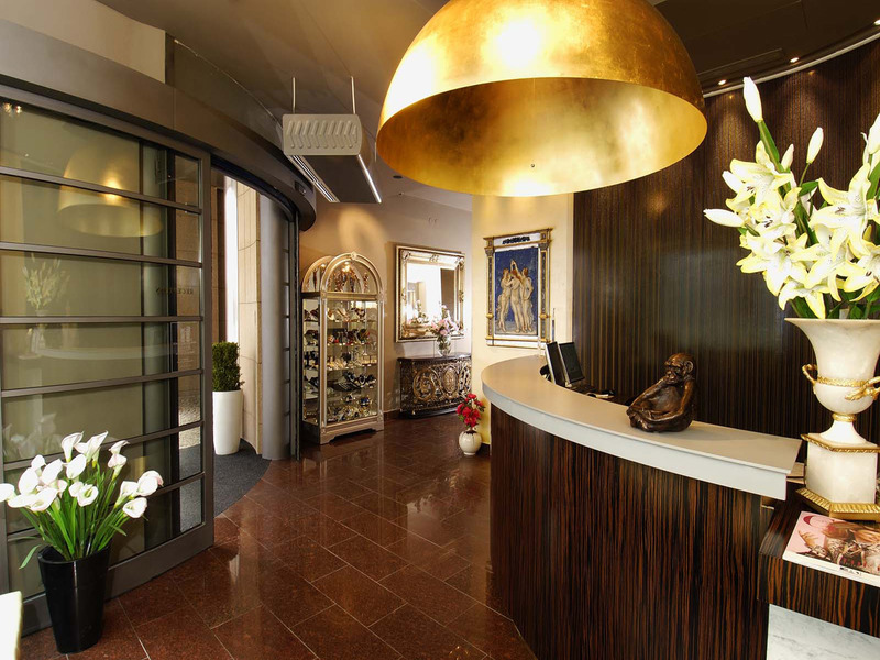 Ea Hotel Crystal Palace