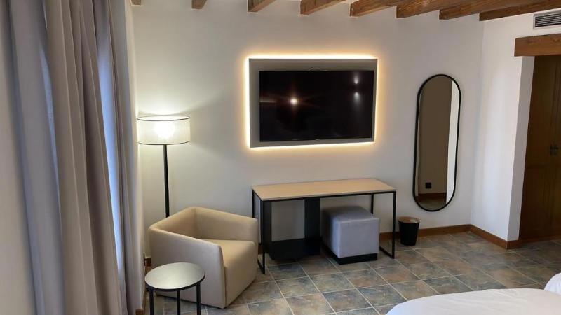 4Us Rioja Wine Hotel