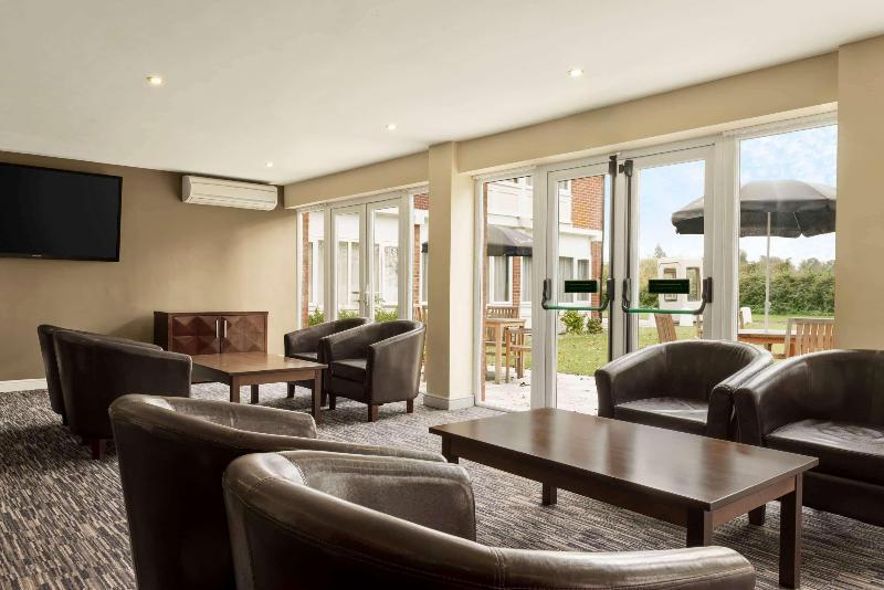 Riverside Hotel