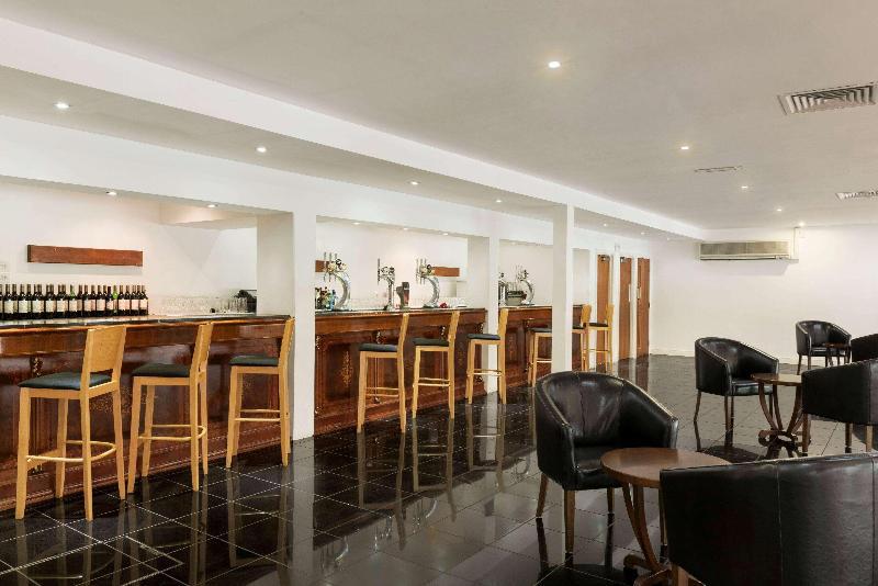 Riverside Hotel