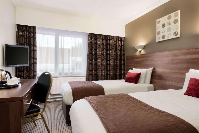 Riverside Hotel