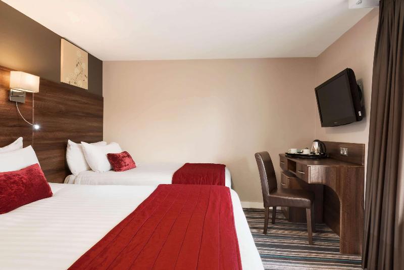 Riverside Hotel