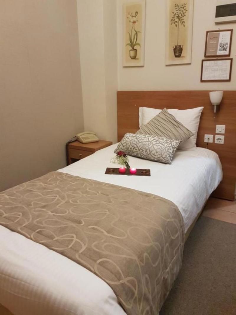 Glaros Hotel fotoğrafı