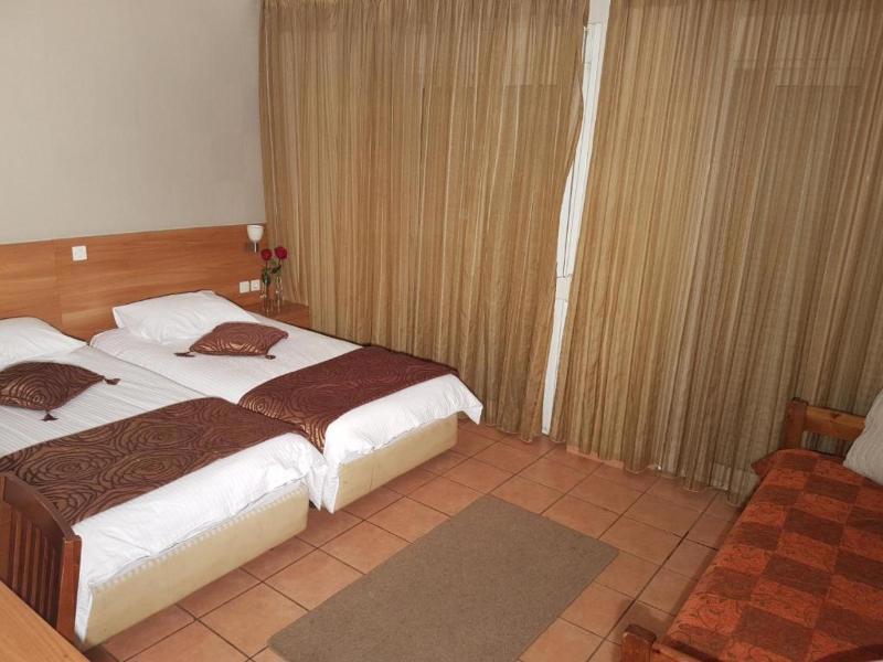 Glaros Hotel fotoğrafı