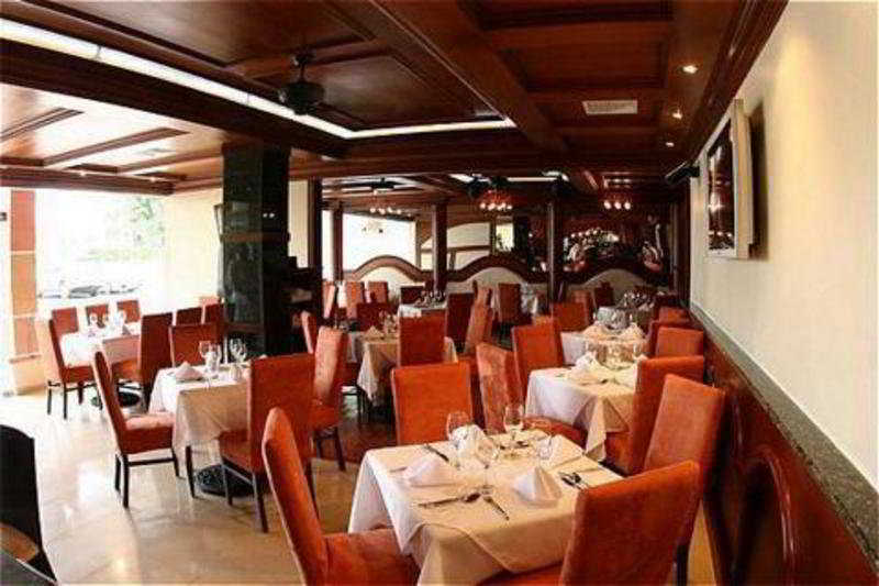 Hotel Century Plaza