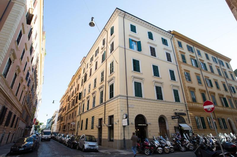Crosti Hotel galeri fotoğrafı