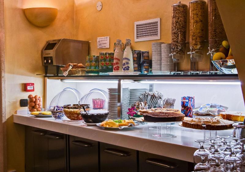 Crosti Hotel galeri fotoğrafı