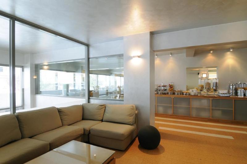 Maniatis Hotel