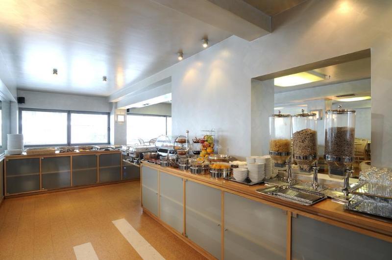Maniatis Hotel