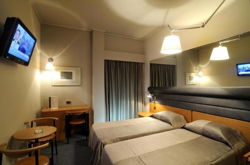 Maniatis Hotel