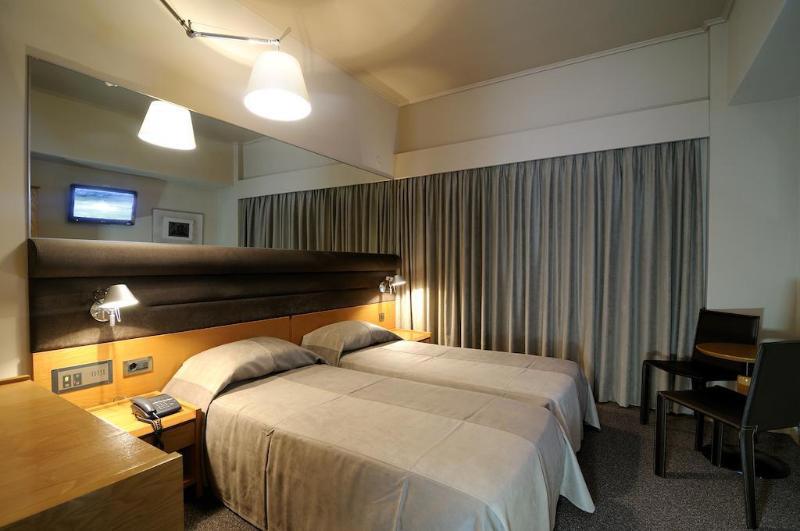 Maniatis Hotel