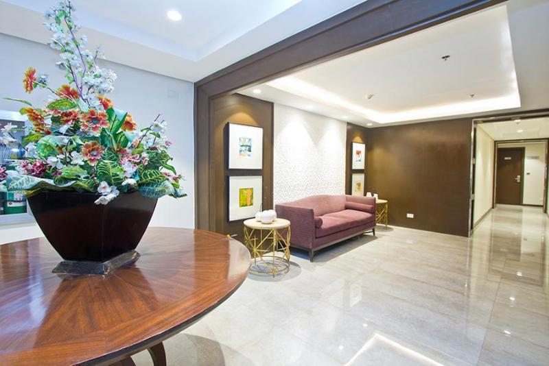 Crown Regency Hotel Makati
