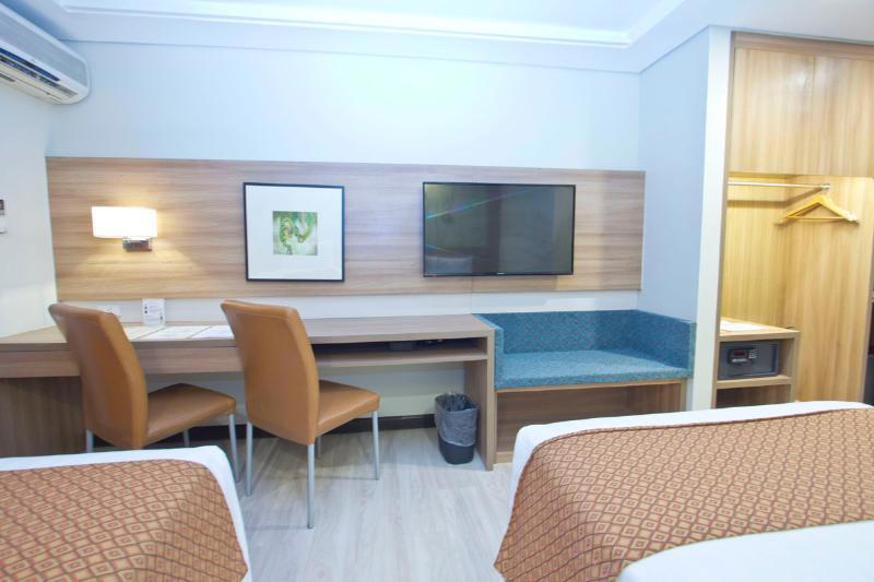 Crown Regency Hotel Makati