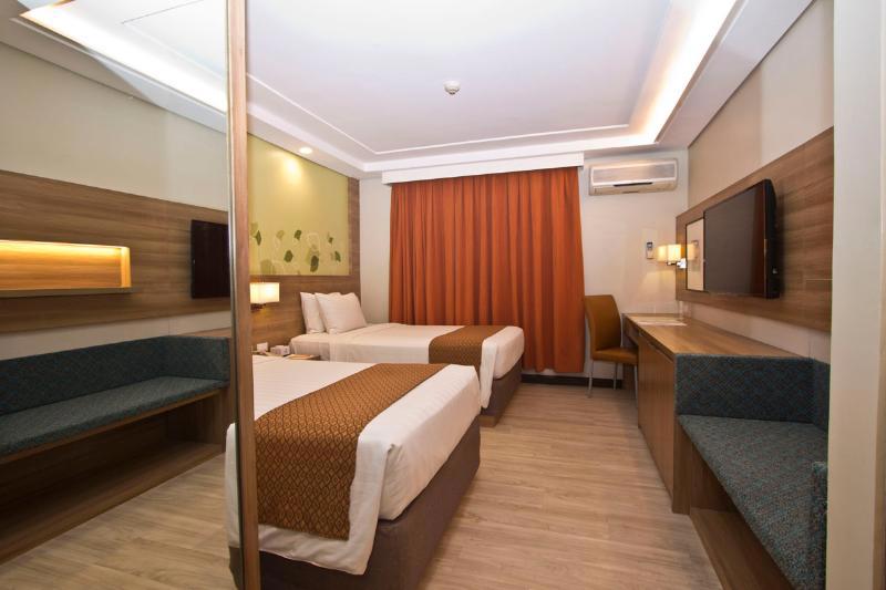 Crown Regency Hotel Makati