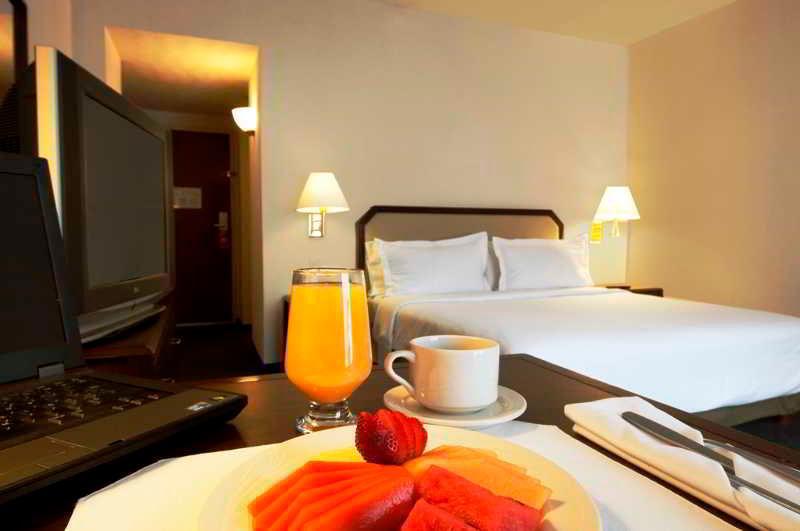 Fiesta Inn Toluca Tollocan