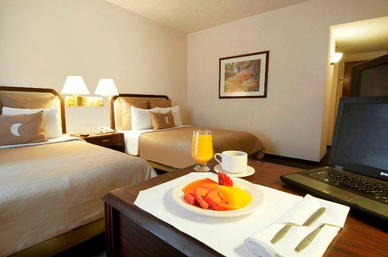 Fiesta Inn Toluca Tollocan