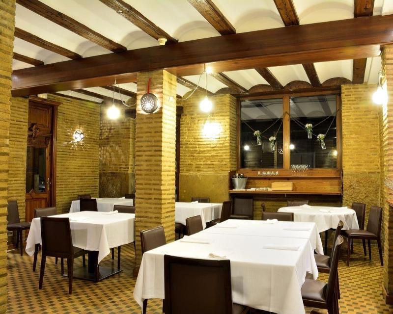 Ad Hoc Monumental Hotel