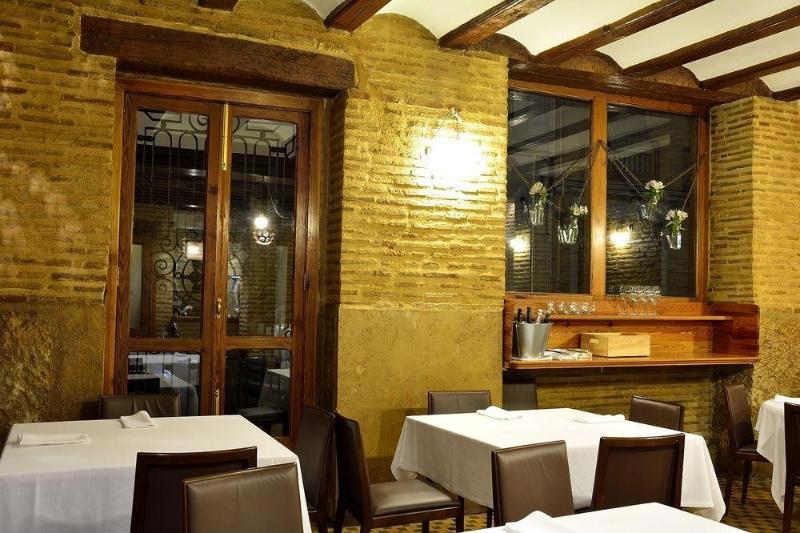 Ad Hoc Monumental Hotel
