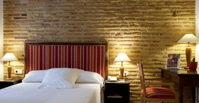 Ad Hoc Monumental Hotel