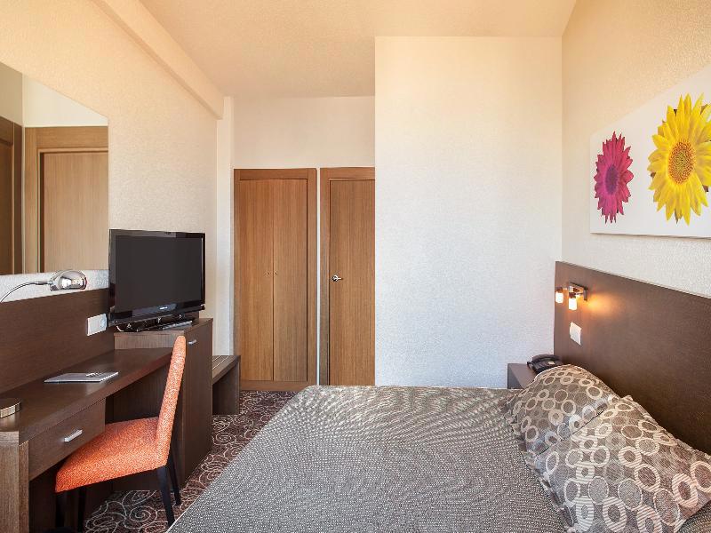 Hotel Rh Royal - Recommended For Adults