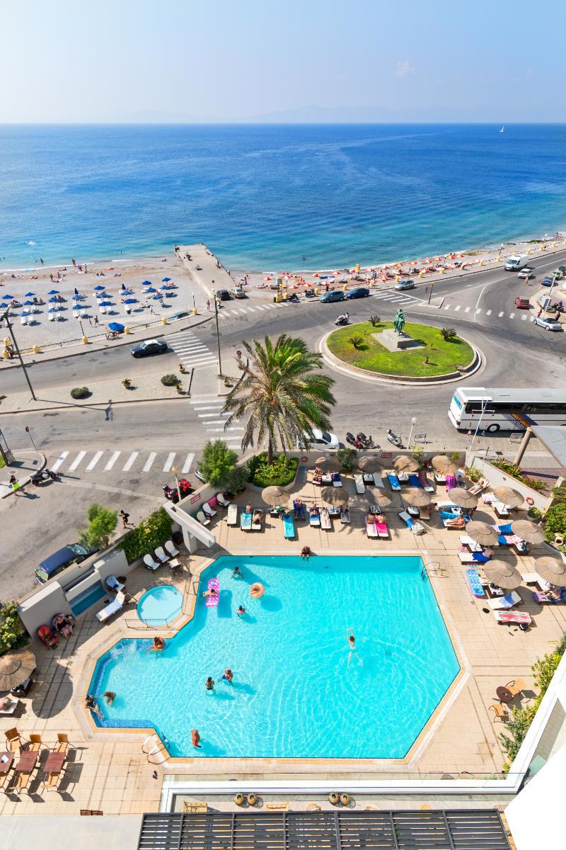 Blue Sky City Beach Hotel - Adults Only fotoğrafı