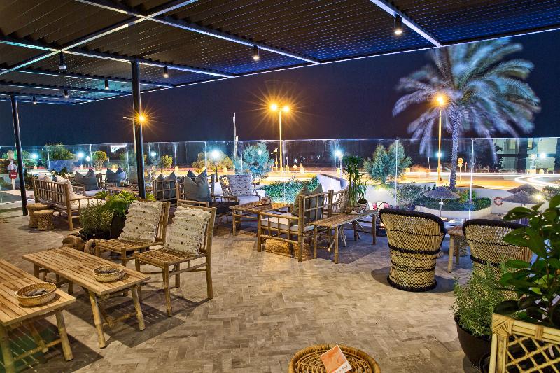Blue Sky City Beach Hotel - Adults Only fotoğrafı