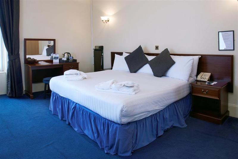 Lovat Hotel
