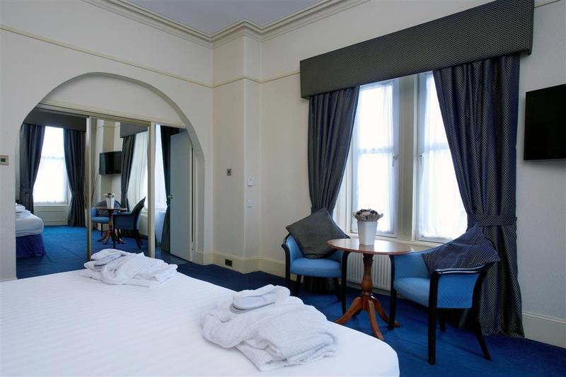 Lovat Hotel