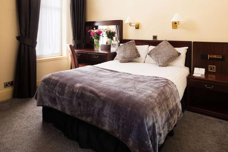 Lovat Hotel