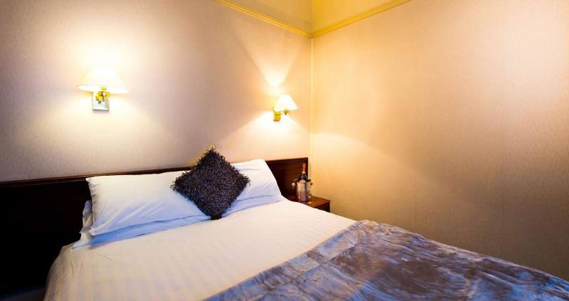Lovat Hotel