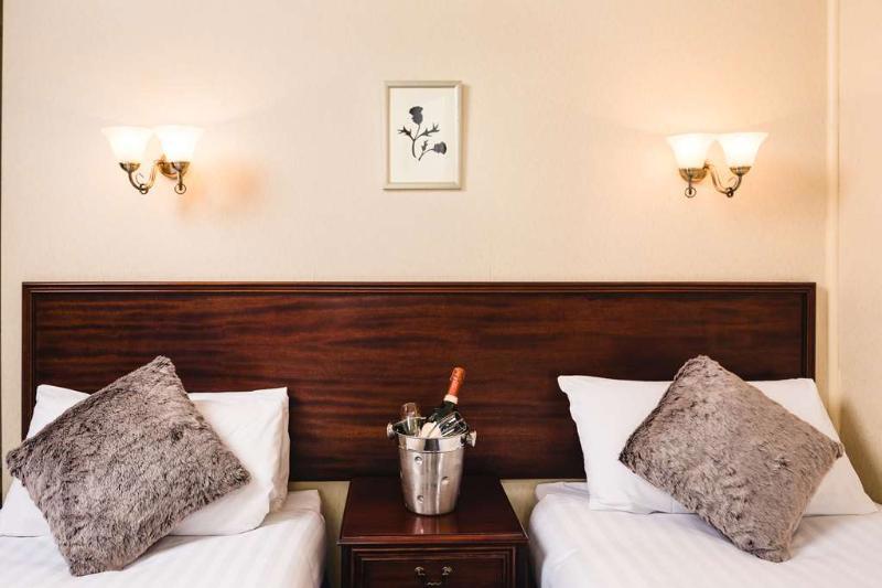 Lovat Hotel