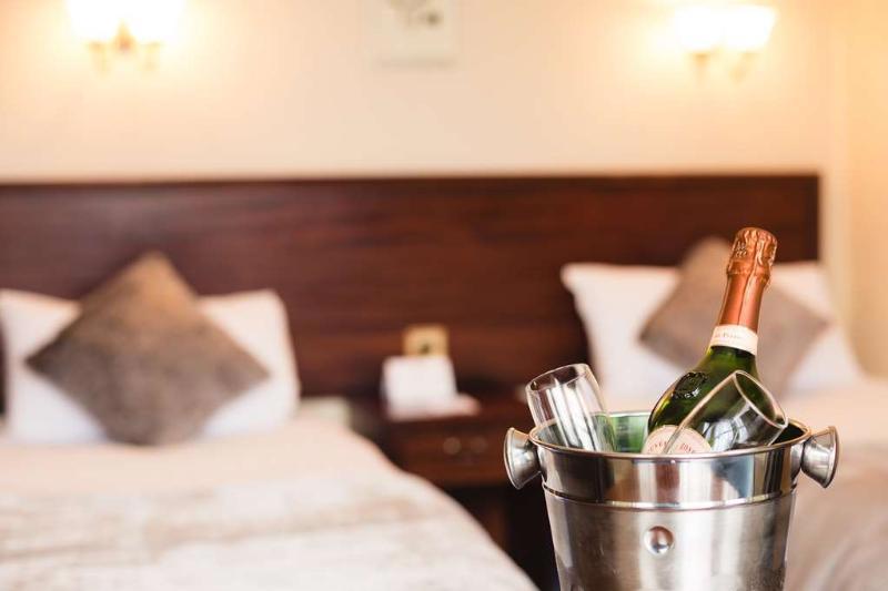 Lovat Hotel