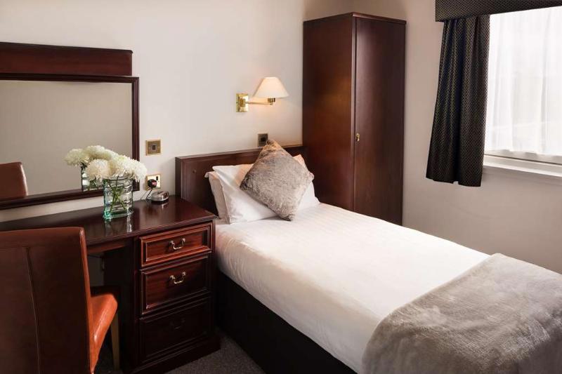 Lovat Hotel